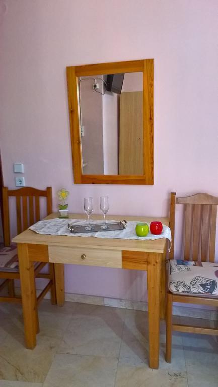 Dimitra Pentaliou Rooms كامينا فورلا المظهر الخارجي الصورة