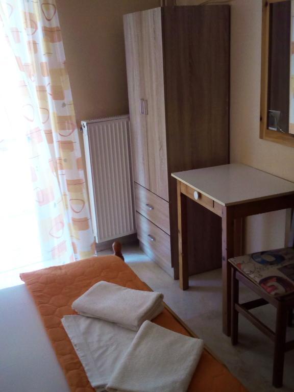 Dimitra Pentaliou Rooms كامينا فورلا المظهر الخارجي الصورة